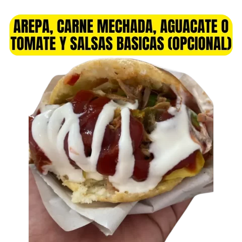 Arepa de Carne Mechada con Aguacate o Tomate